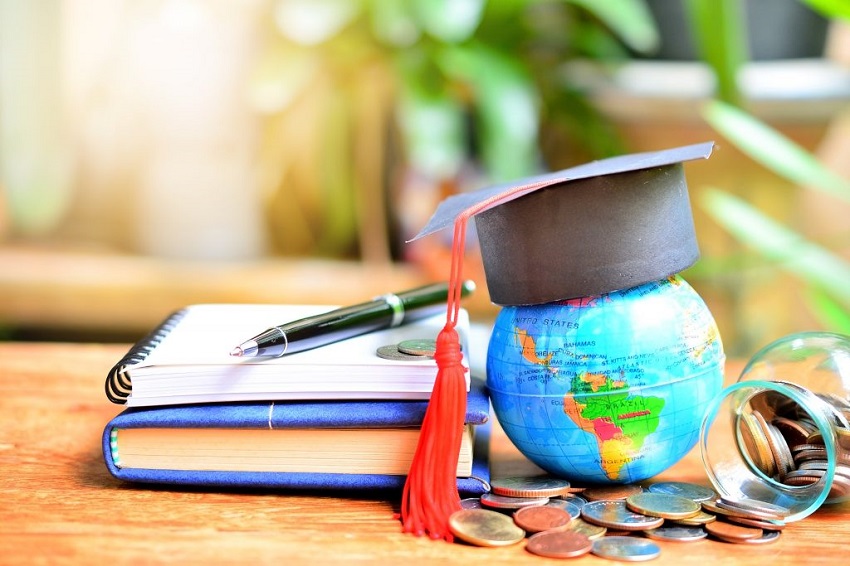 What is the Full Scholarship Program for International Students