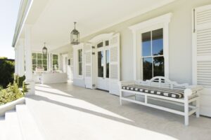 What is the difference between a porch and a veranda?