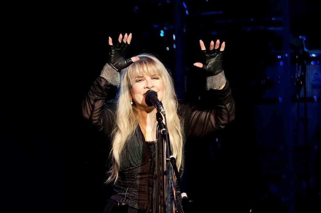 Is Stevie Nicks a 70s icon?