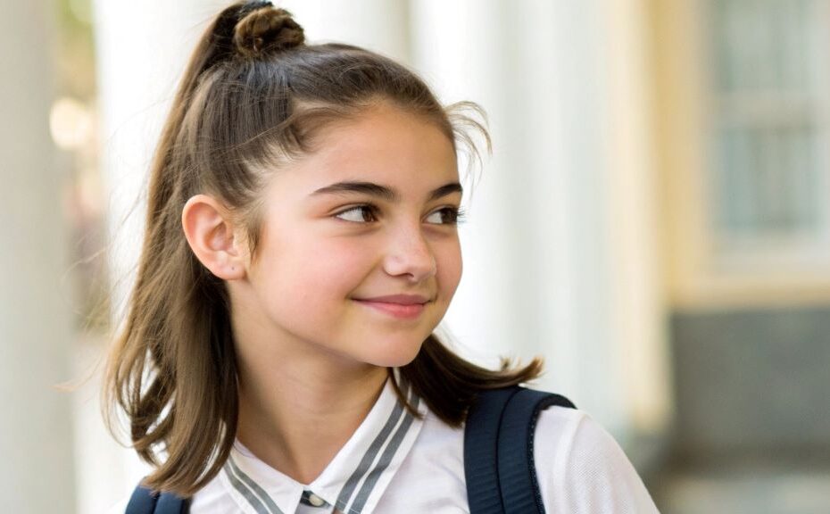 Teen girl with simple and cute hairstyle, ready in 5 minutes for busy school mornings